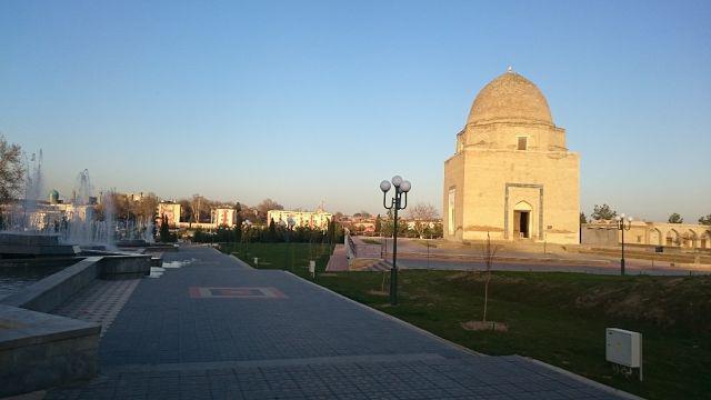 Ruhobod maqbarasi