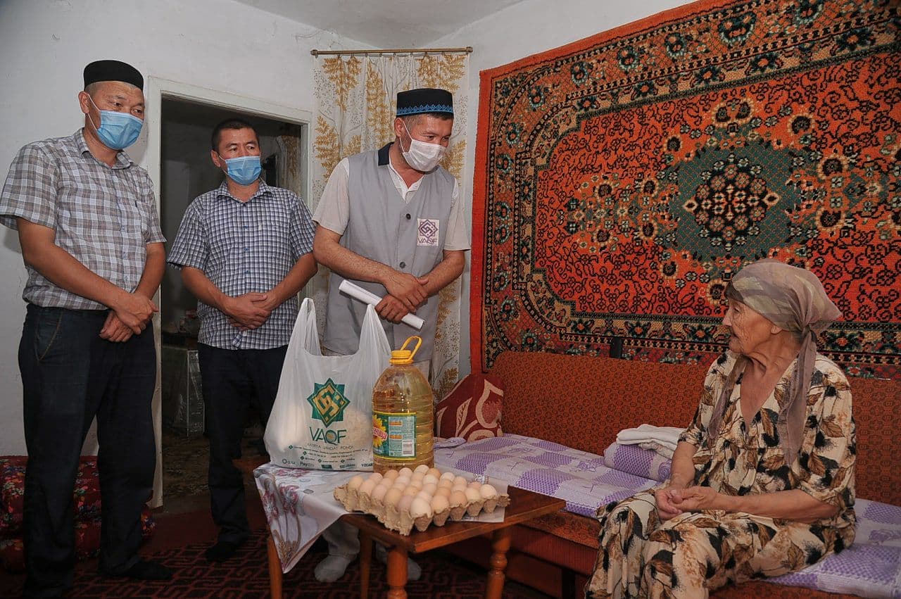 Charity for the needy was also distributed in the Republic of Karakalpakstan and Tashkent region.